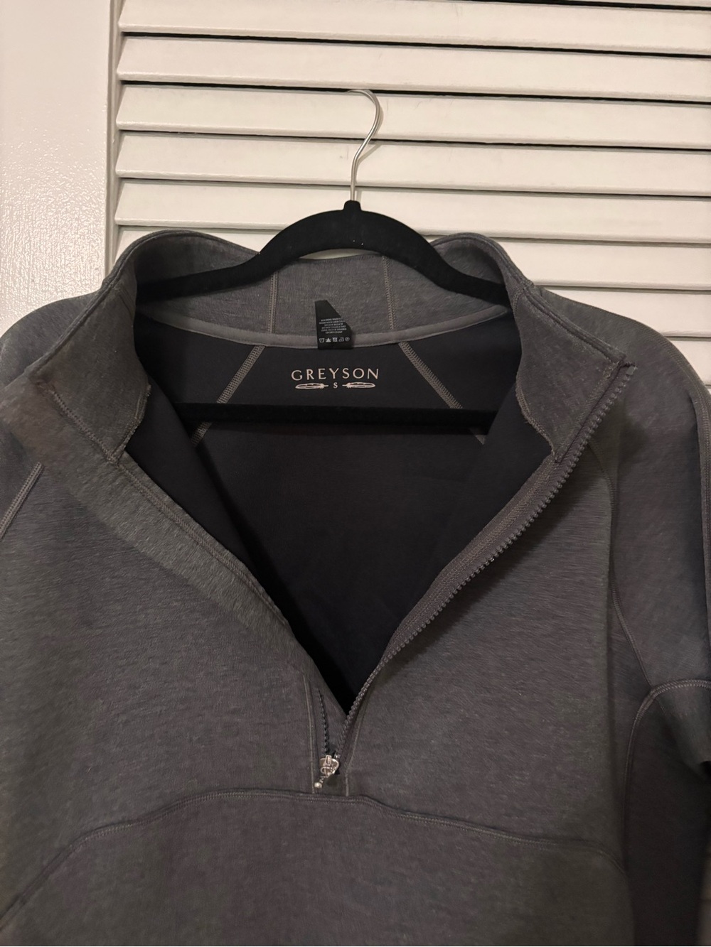 Greyson Woman’s Half Zip Size S - Picture 10 of 11